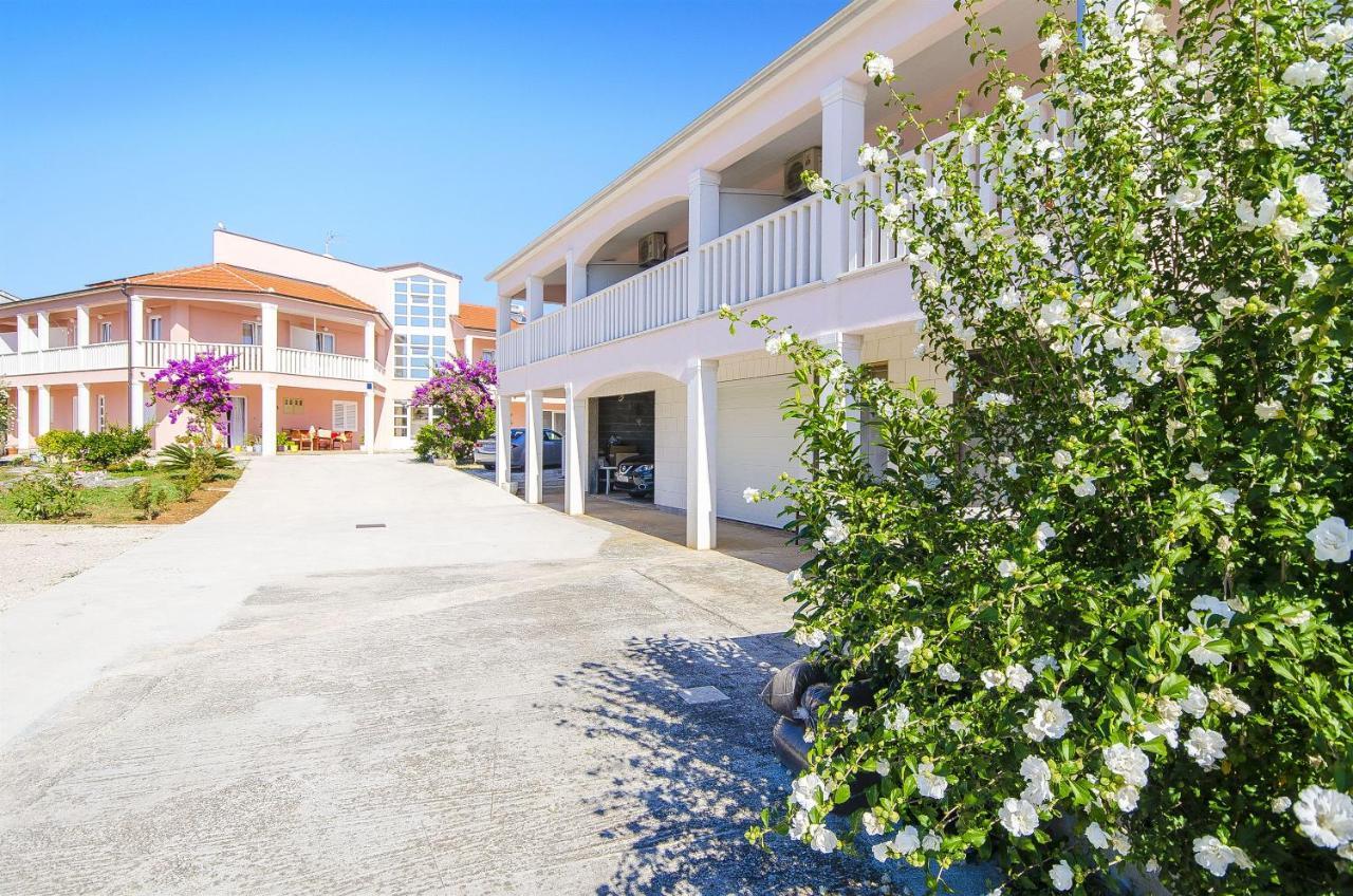 רוגוזניצה Apartments Hrgovic מראה חיצוני תמונה