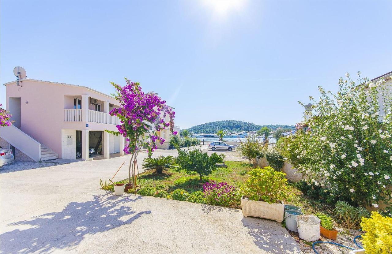 רוגוזניצה Apartments Hrgovic מראה חיצוני תמונה